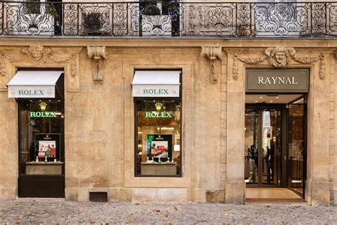 ‭Raynal‬ in 44 Cours Mirabeau 13100 Aix.